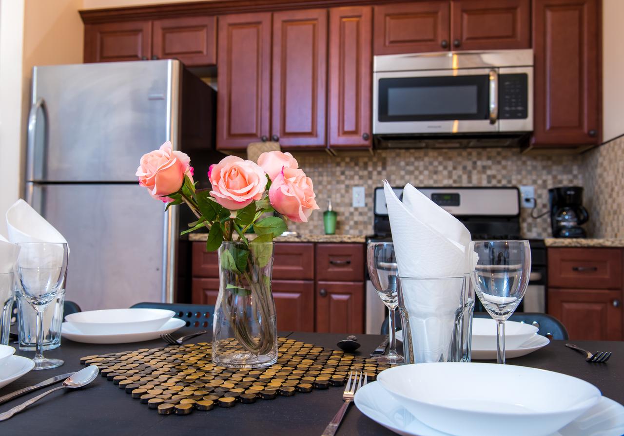 Fashionable&Spacious, 8-10 Ppl :-0 W/Garage - thumb 2