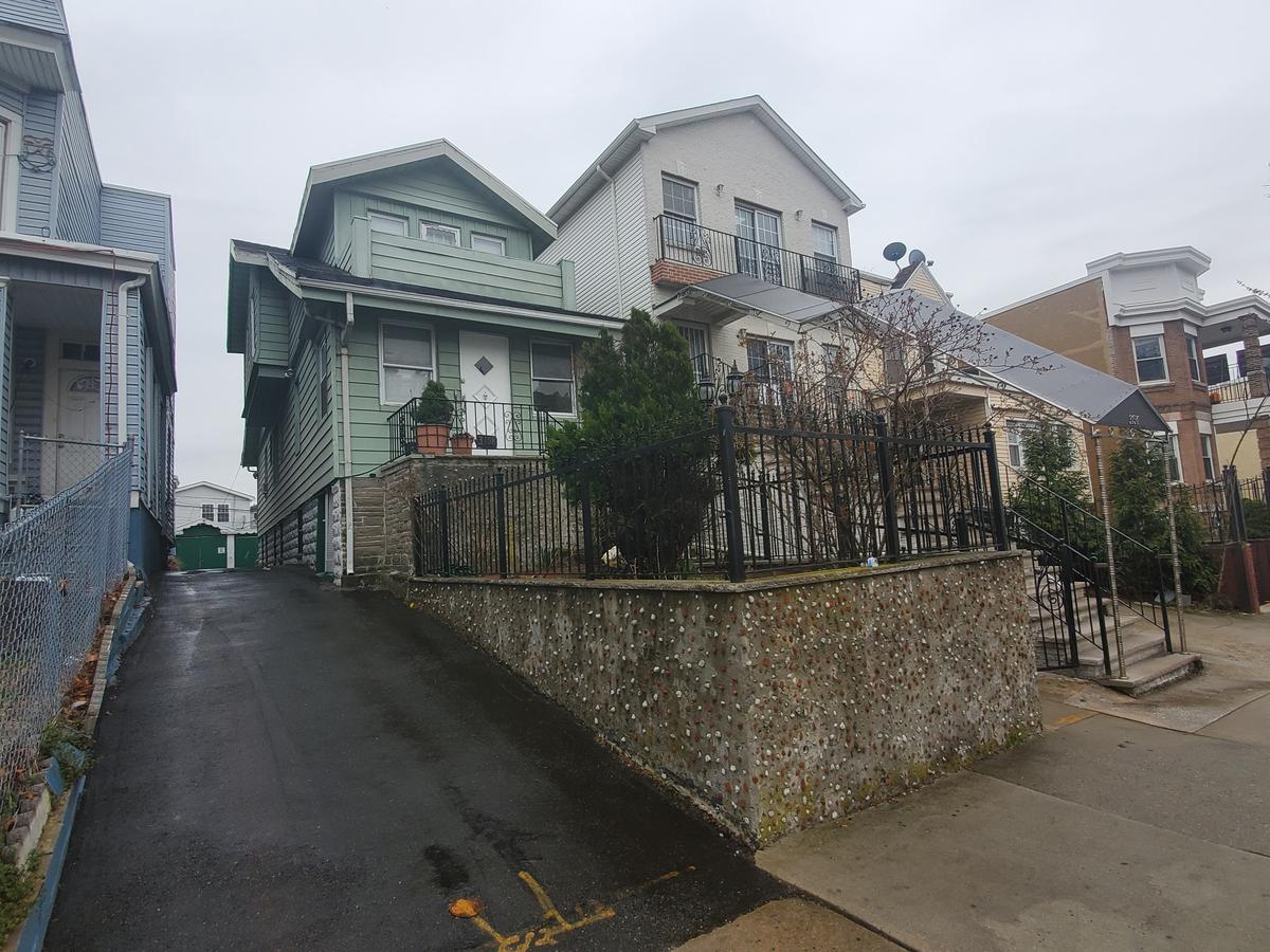 The Kennedy House - thumb 9