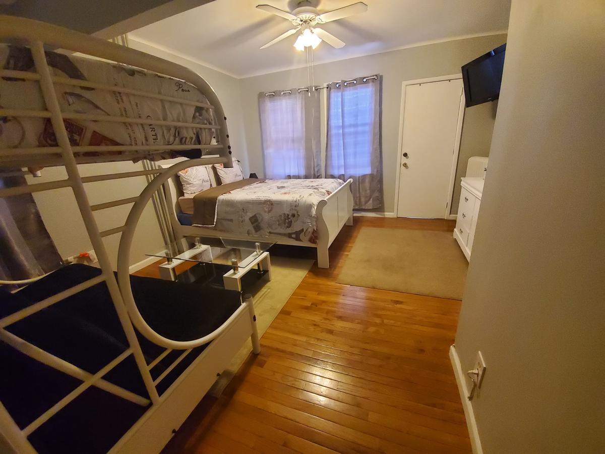 The Kennedy House - thumb 5