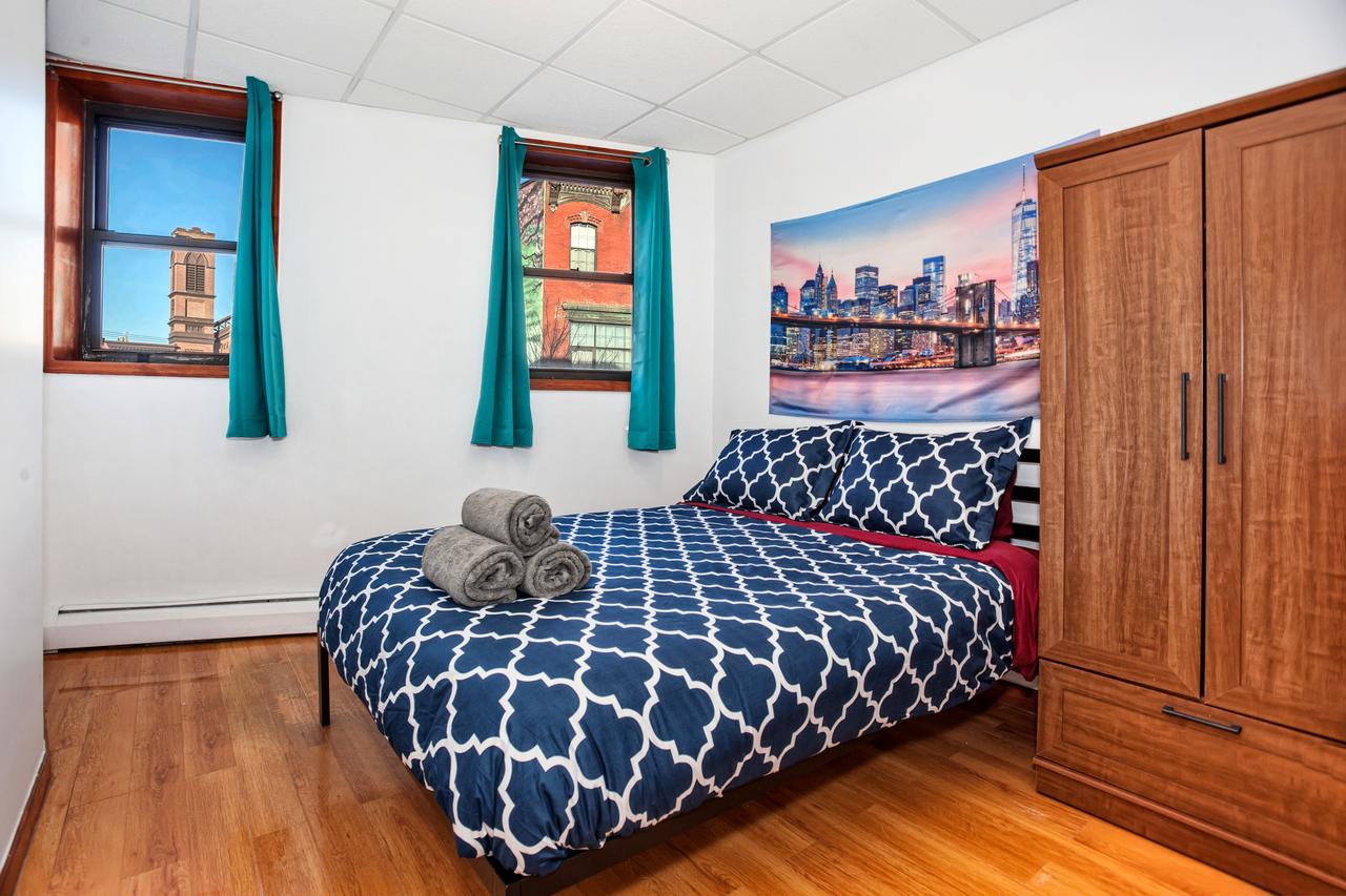 15 Minutes To NYC! Lovely 2 Bedroom - thumb 0