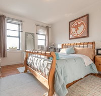 Large and Bright One Bedroom 17 MINS to Times SQ - Tourism Bookings