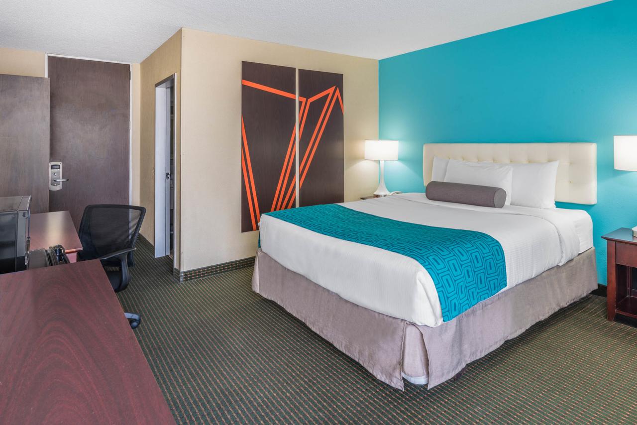 Howard Johnson By Wyndham Albuquerque Midtown - thumb 2
