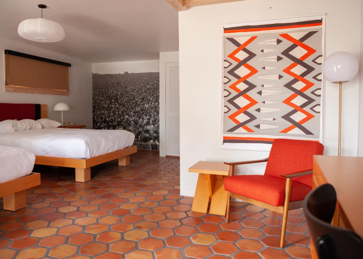 El Rey Court - thumb 7