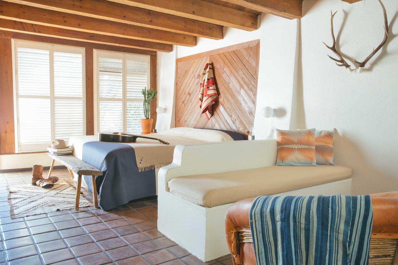 El Rey Court - thumb 0