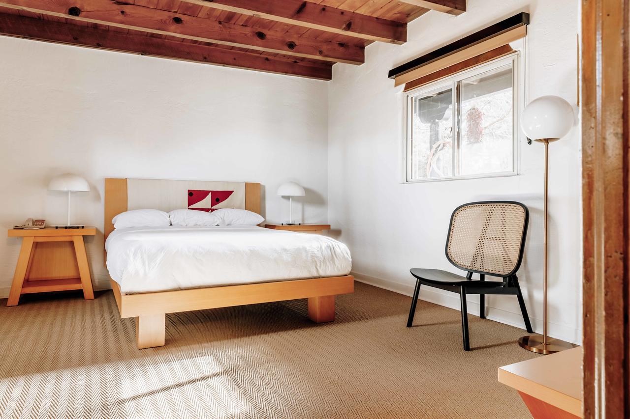 El Rey Court - thumb 11