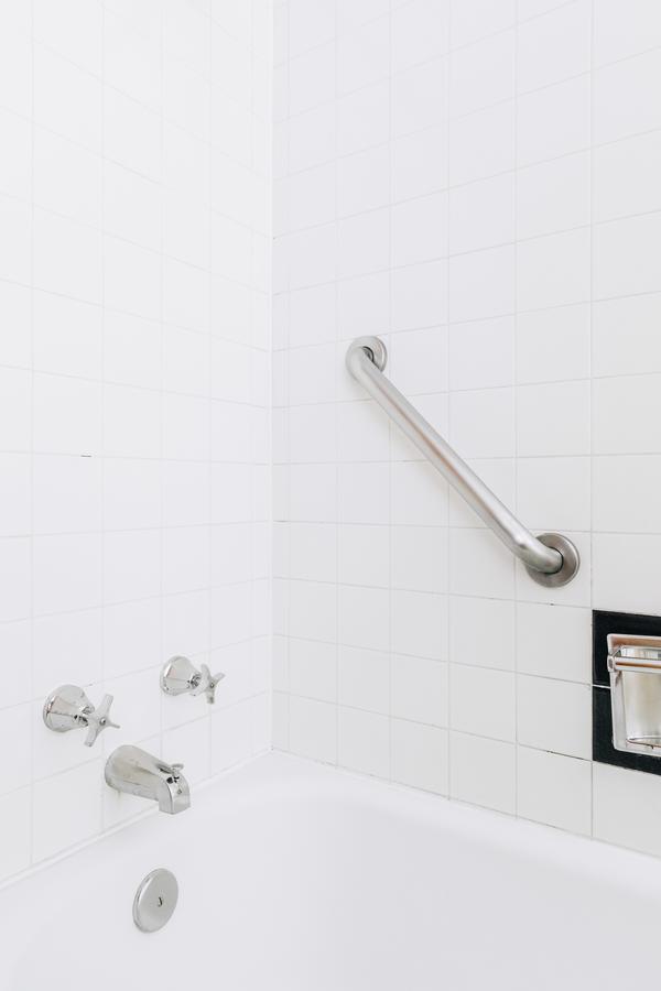 El Rey Court - thumb 2