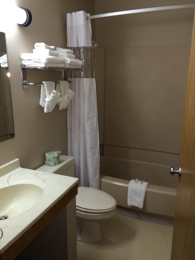 Super 8 By Wyndham Taos - thumb 15