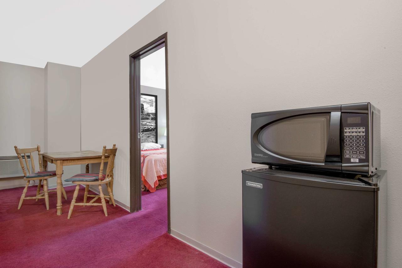 Super 8 By Wyndham Taos - thumb 20