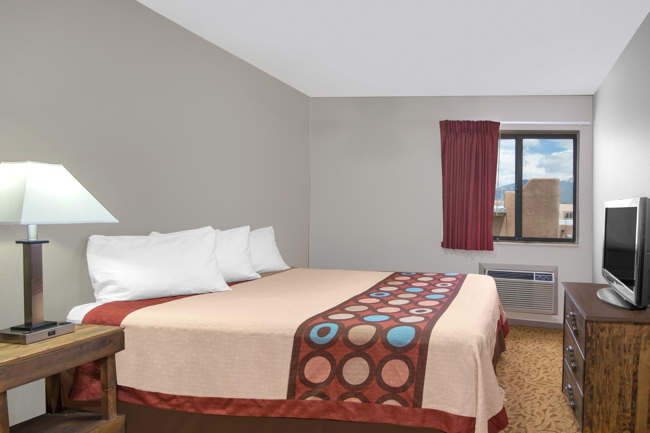 Super 8 By Wyndham Taos - thumb 12
