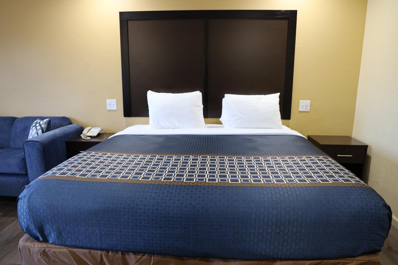 Copper Manor Motel - thumb 20