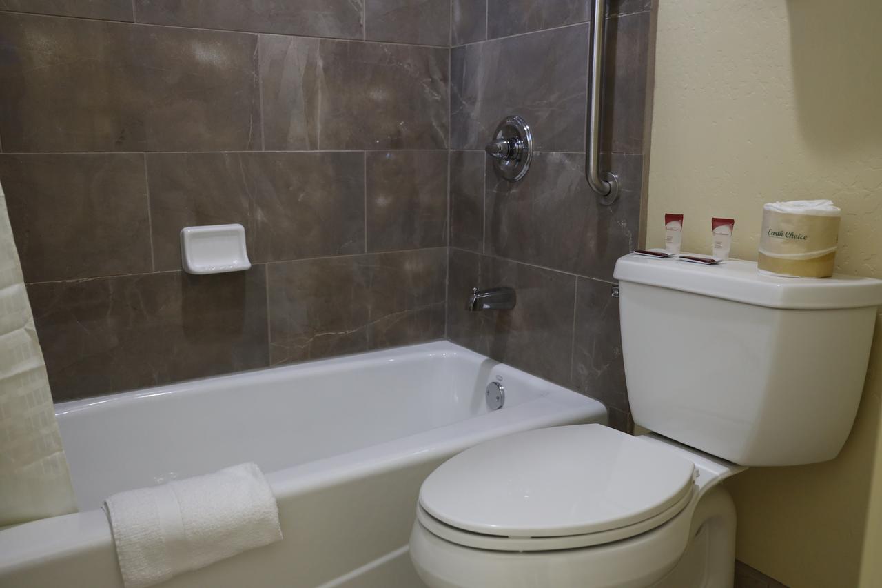 Copper Manor Motel - thumb 37