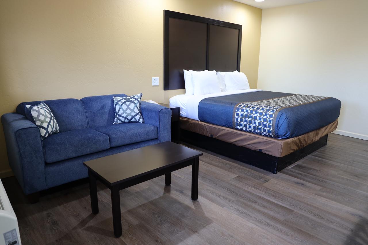 Copper Manor Motel - thumb 21