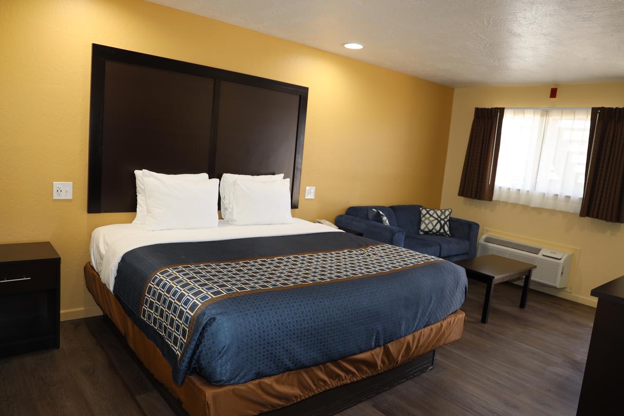 Copper Manor Motel - thumb 4