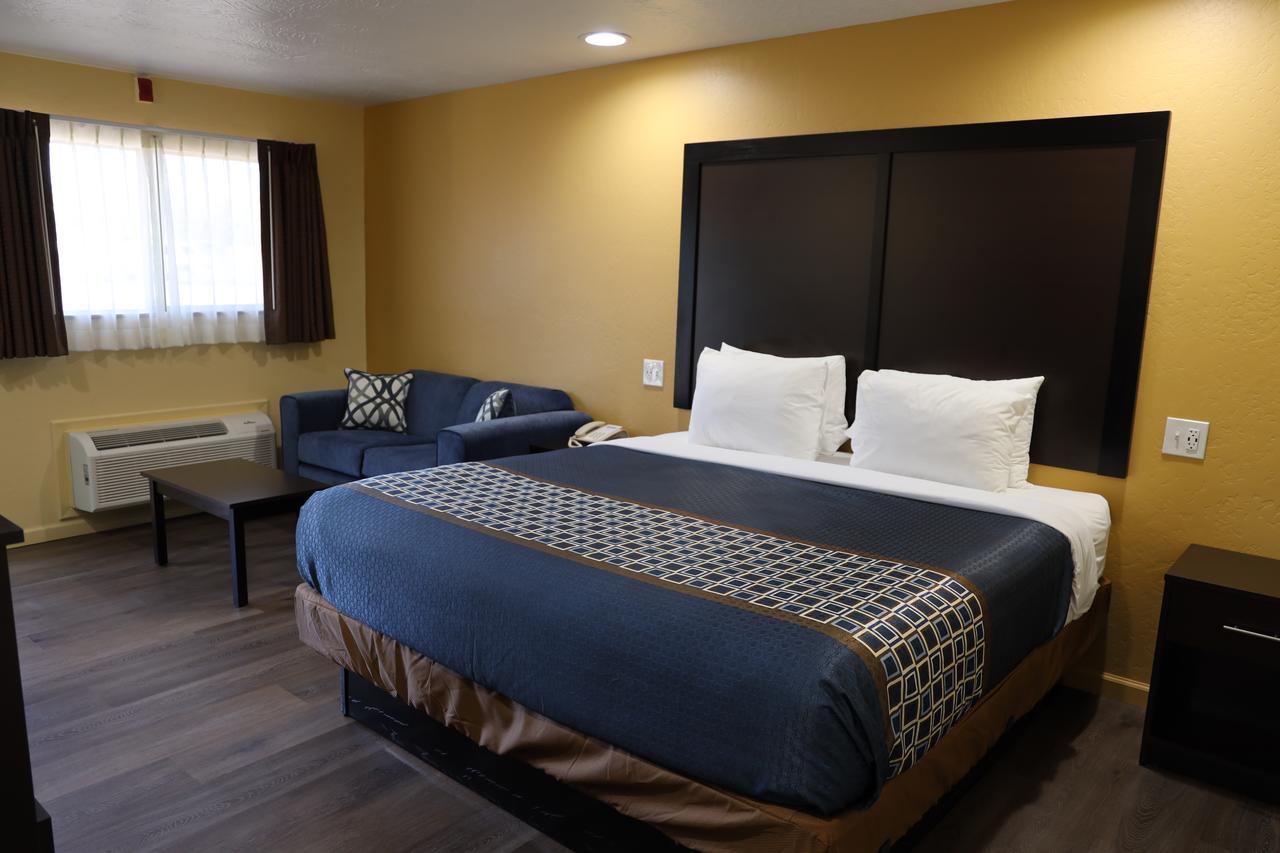 Copper Manor Motel - thumb 19