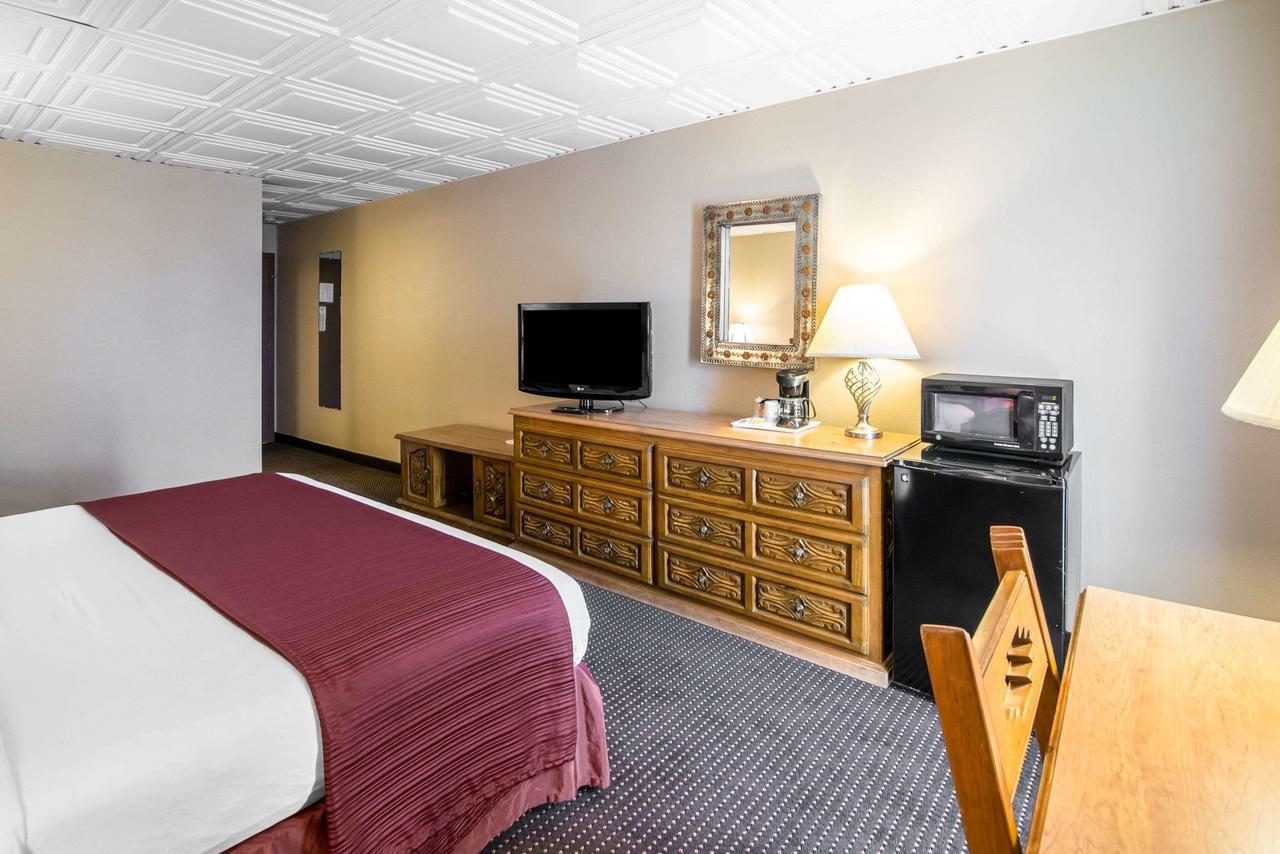 Quality Inn Taos - thumb 6