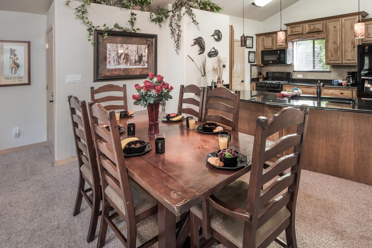 A River Runs Through It, 3 Bedroom, Hot Tub, AC, Wooded, 4 TVs, Pets Allowed - thumb 5