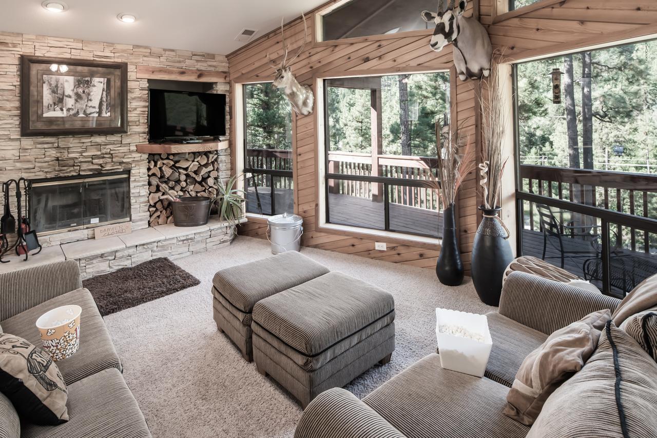A River Runs Through It, 3 Bedroom, Hot Tub, AC, Wooded, 4 TVs, Pets Allowed - thumb 2