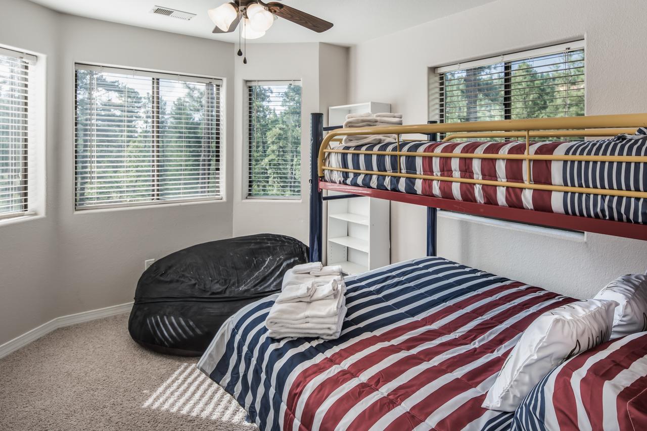A River Runs Through It, 3 Bedroom, Hot Tub, AC, Wooded, 4 TVs, Pets Allowed - thumb 16