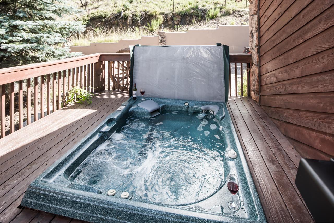 A River Runs Through It, 3 Bedroom, Hot Tub, AC, Wooded, 4 TVs, Pets Allowed - thumb 18