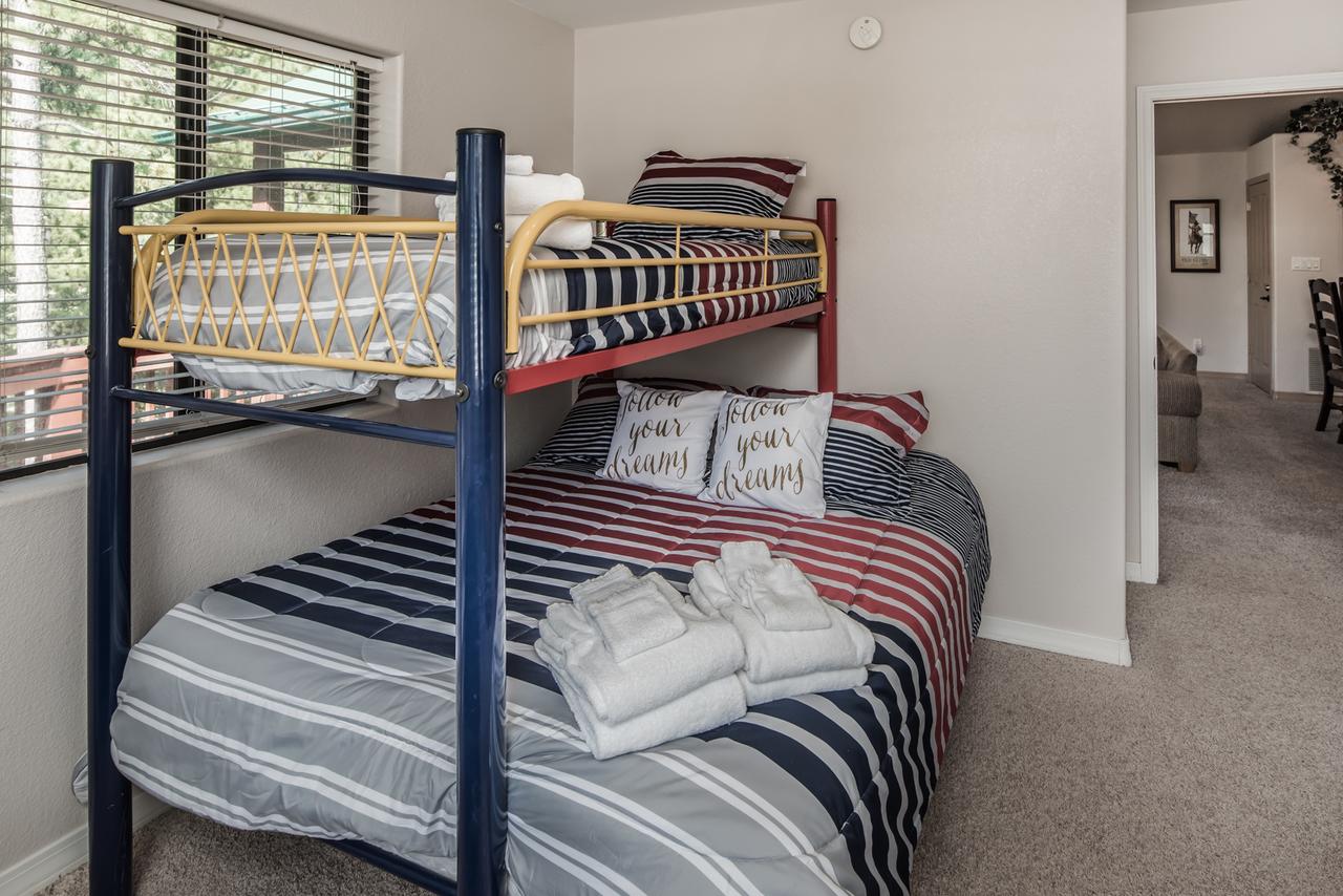 A River Runs Through It, 3 Bedroom, Hot Tub, AC, Wooded, 4 TVs, Pets Allowed - thumb 17