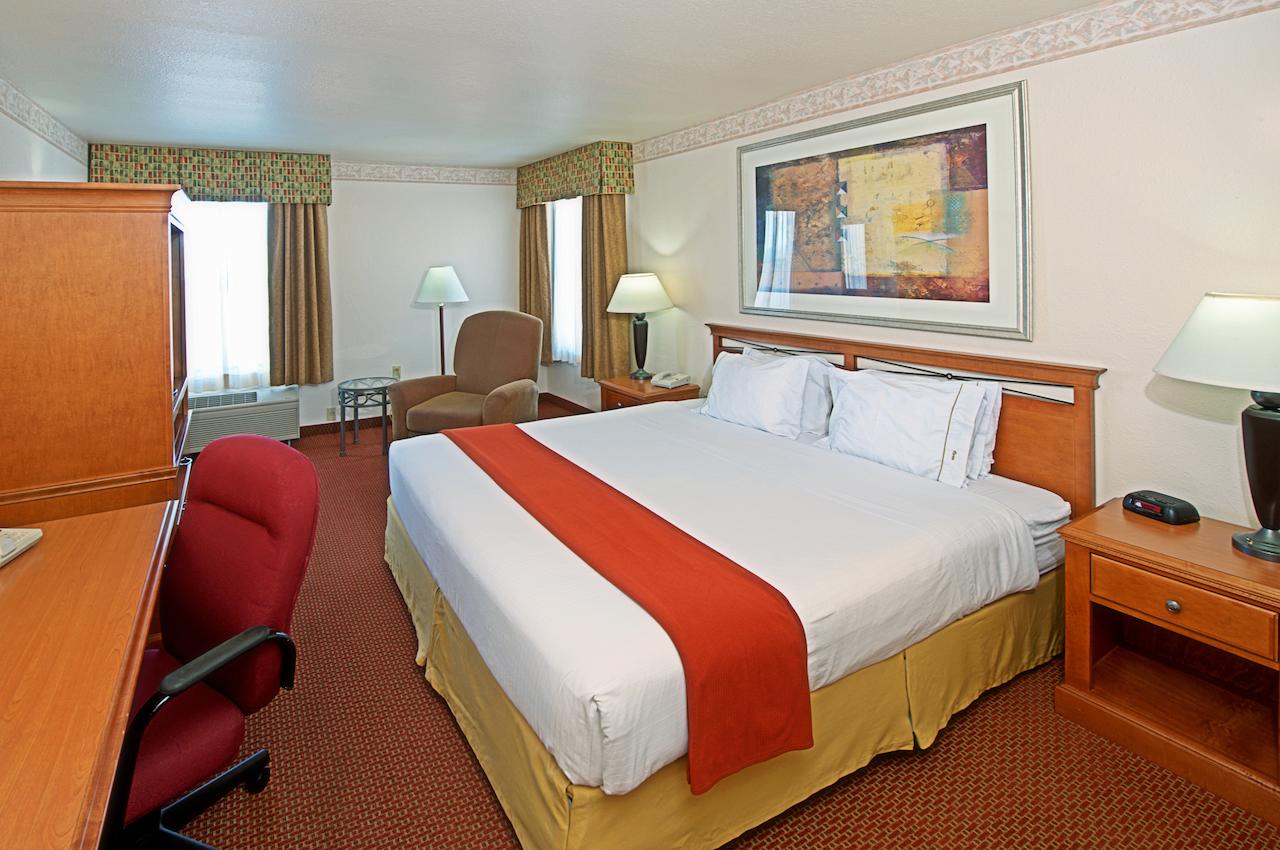 Holiday Inn Express Silver City - thumb 1
