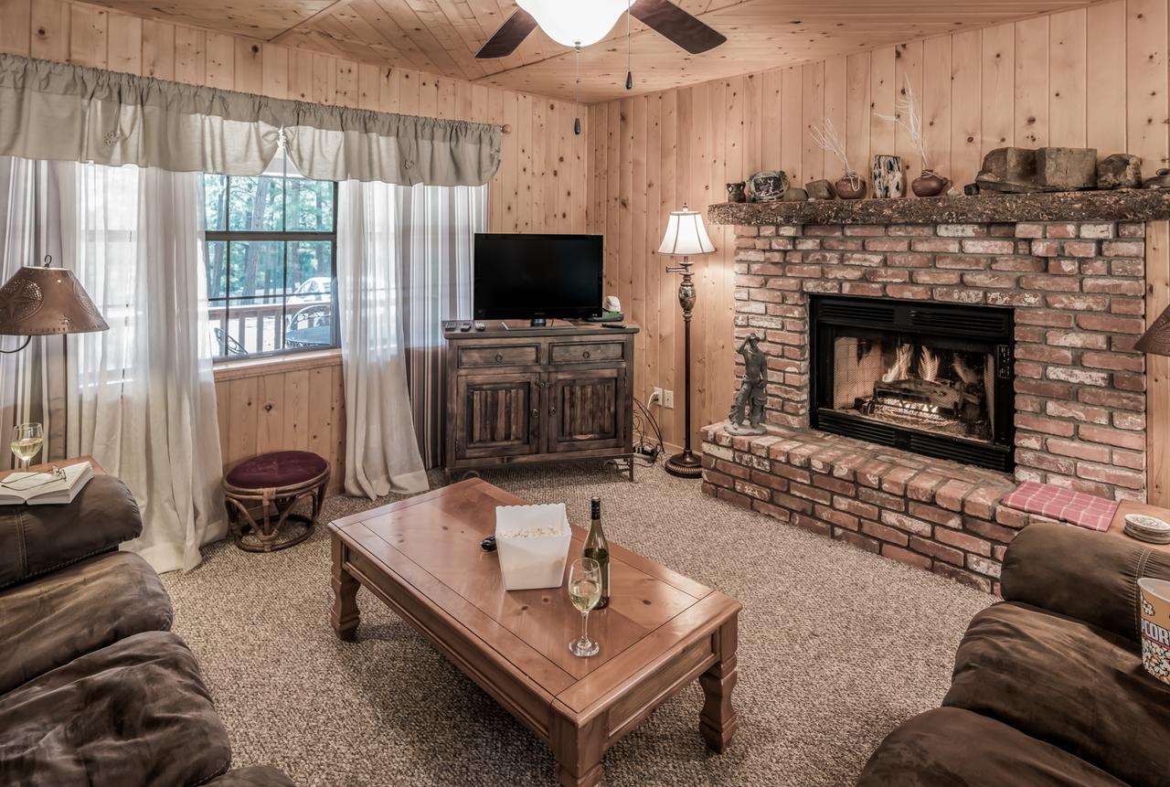 123 Rising Hill, 2 Bedrooms, Sleeps 6, WiFi, Gas Fireplace, Porch, Grill - thumb 1
