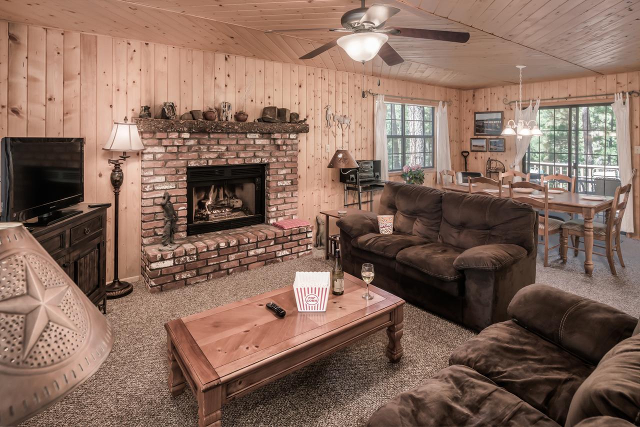 123 Rising Hill, 2 Bedrooms, Sleeps 6, WiFi, Gas Fireplace, Porch, Grill - thumb 0