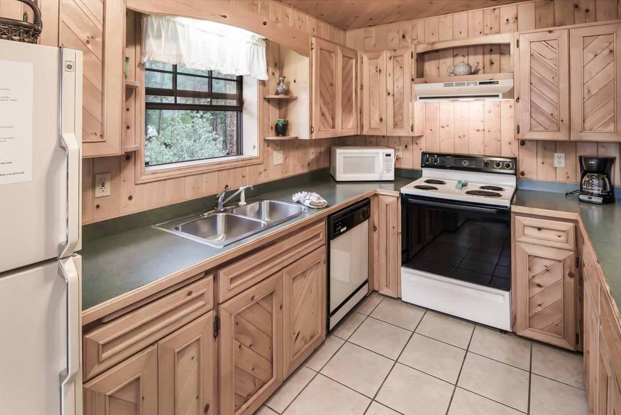 123 Rising Hill, 2 Bedrooms, Sleeps 6, WiFi, Gas Fireplace, Porch, Grill - thumb 6