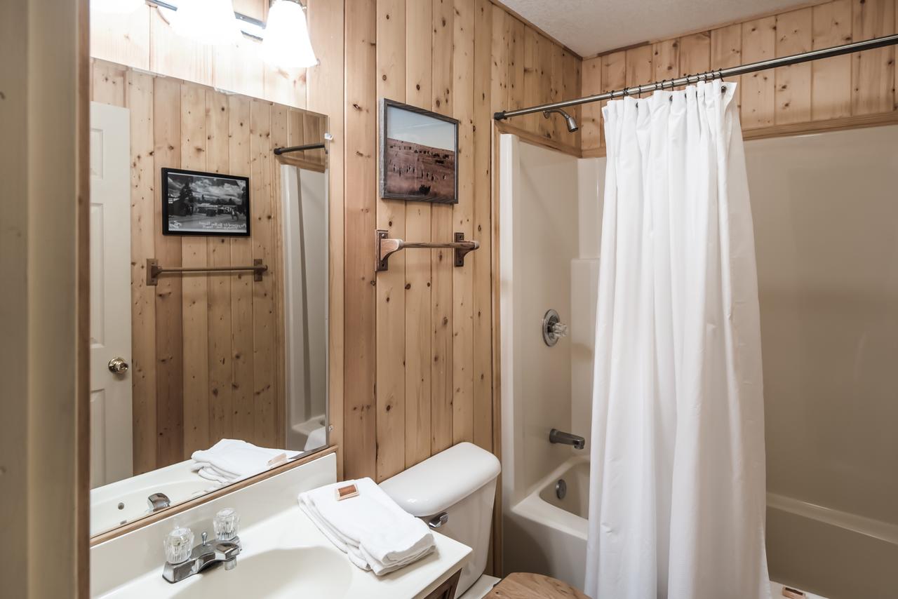 123 Rising Hill, 2 Bedrooms, Sleeps 6, WiFi, Gas Fireplace, Porch, Grill - thumb 14
