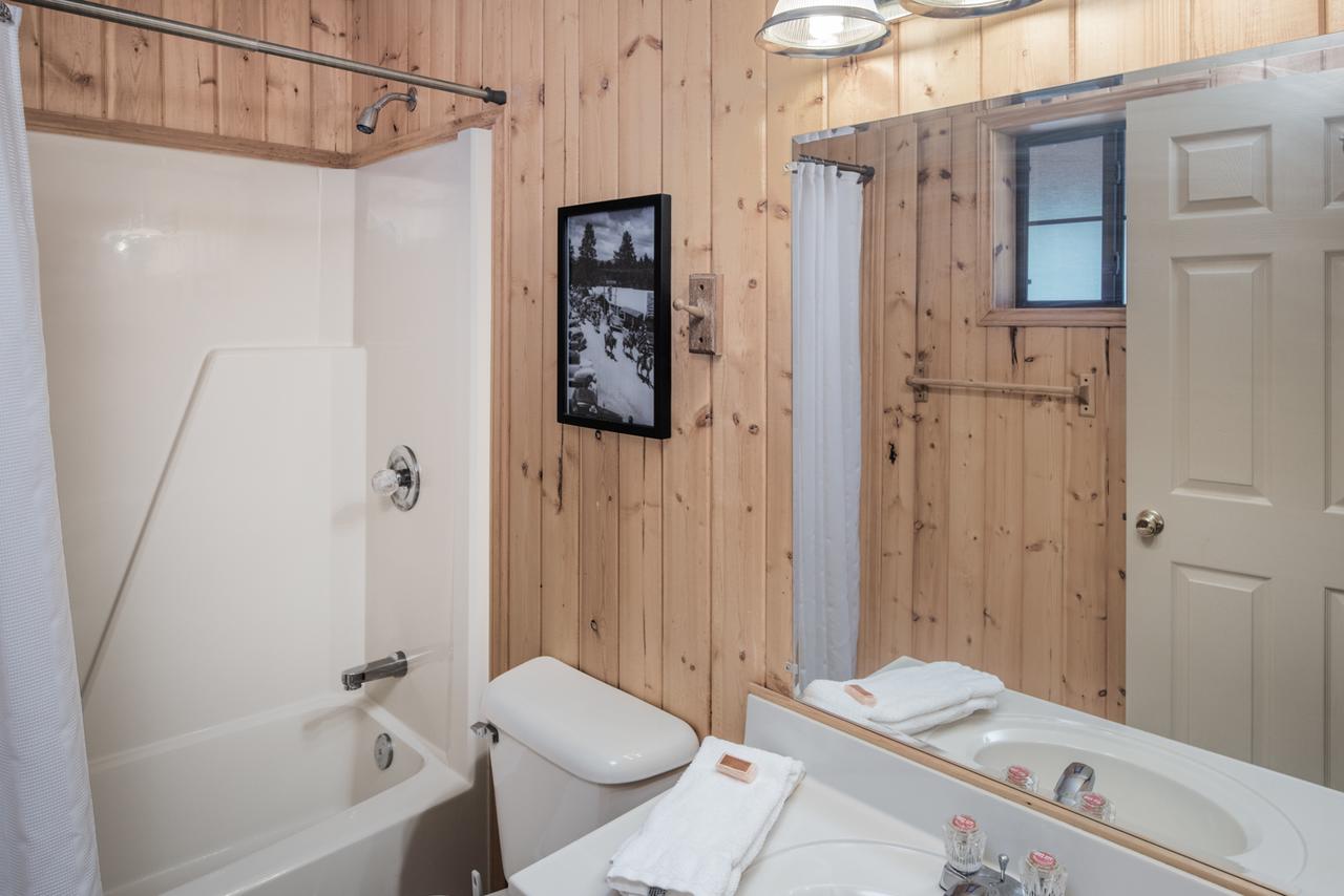 123 Rising Hill, 2 Bedrooms, Sleeps 6, WiFi, Gas Fireplace, Porch, Grill - thumb 10