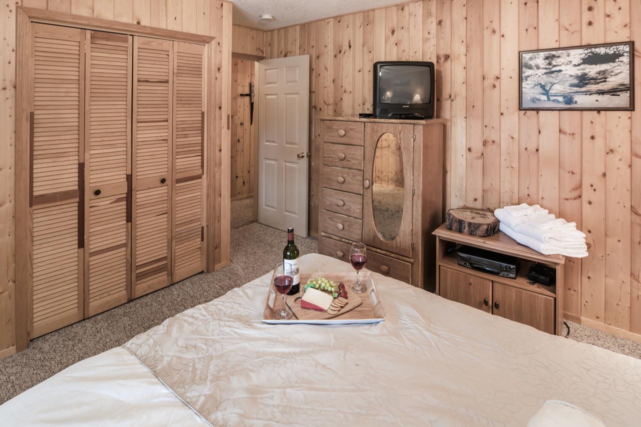 123 Rising Hill, 2 Bedrooms, Sleeps 6, WiFi, Gas Fireplace, Porch, Grill - thumb 13