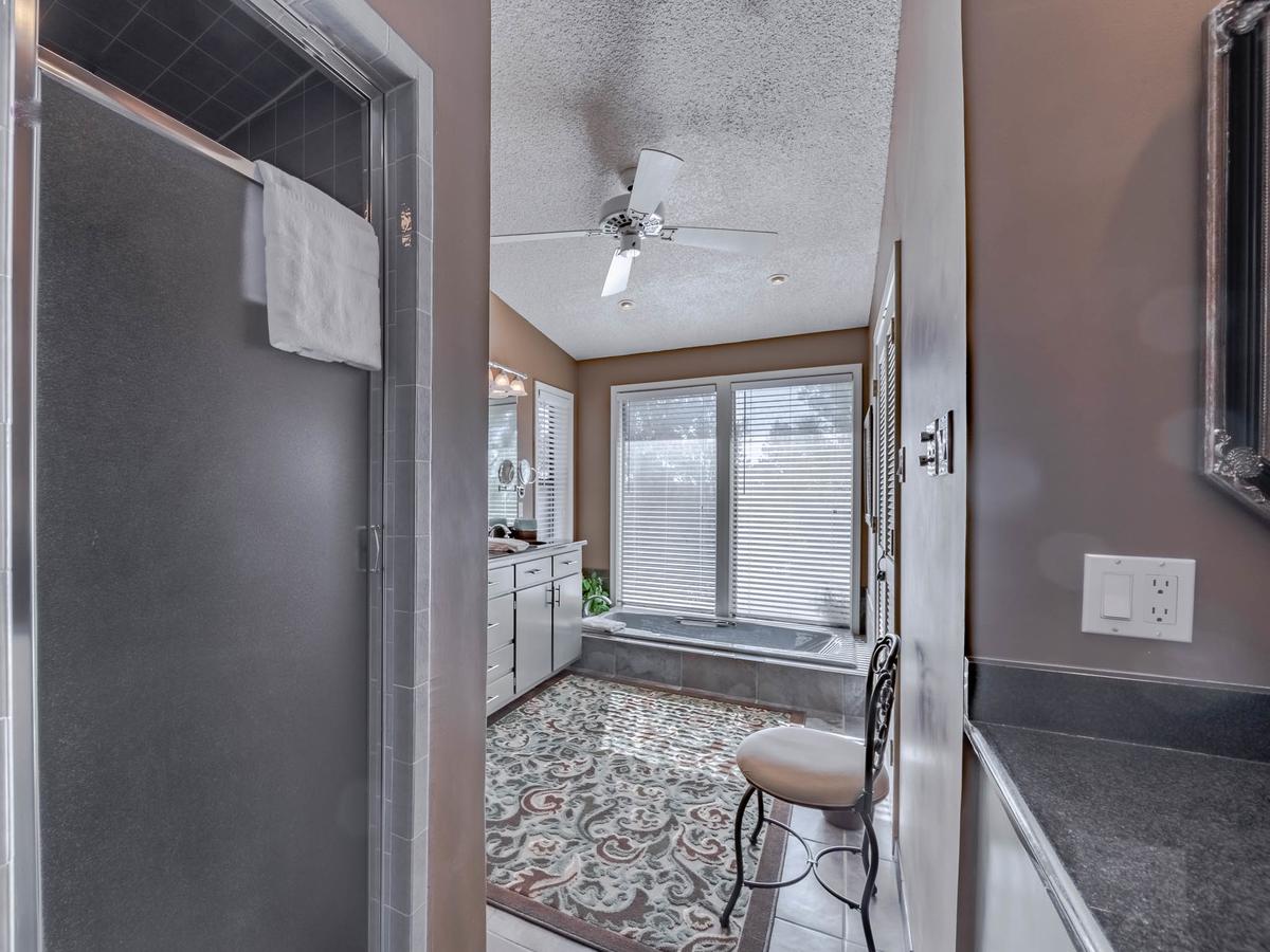 A Trip To Heaven, 5 Bedrooms, Pool Table, Fireplace, WiFi, Grill, Sleeps 12 - thumb 34