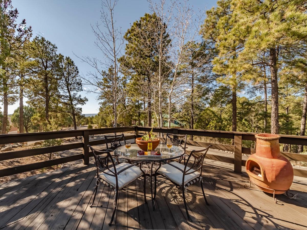 A Trip To Heaven, 5 Bedrooms, Pool Table, Fireplace, WiFi, Grill, Sleeps 12 - thumb 6