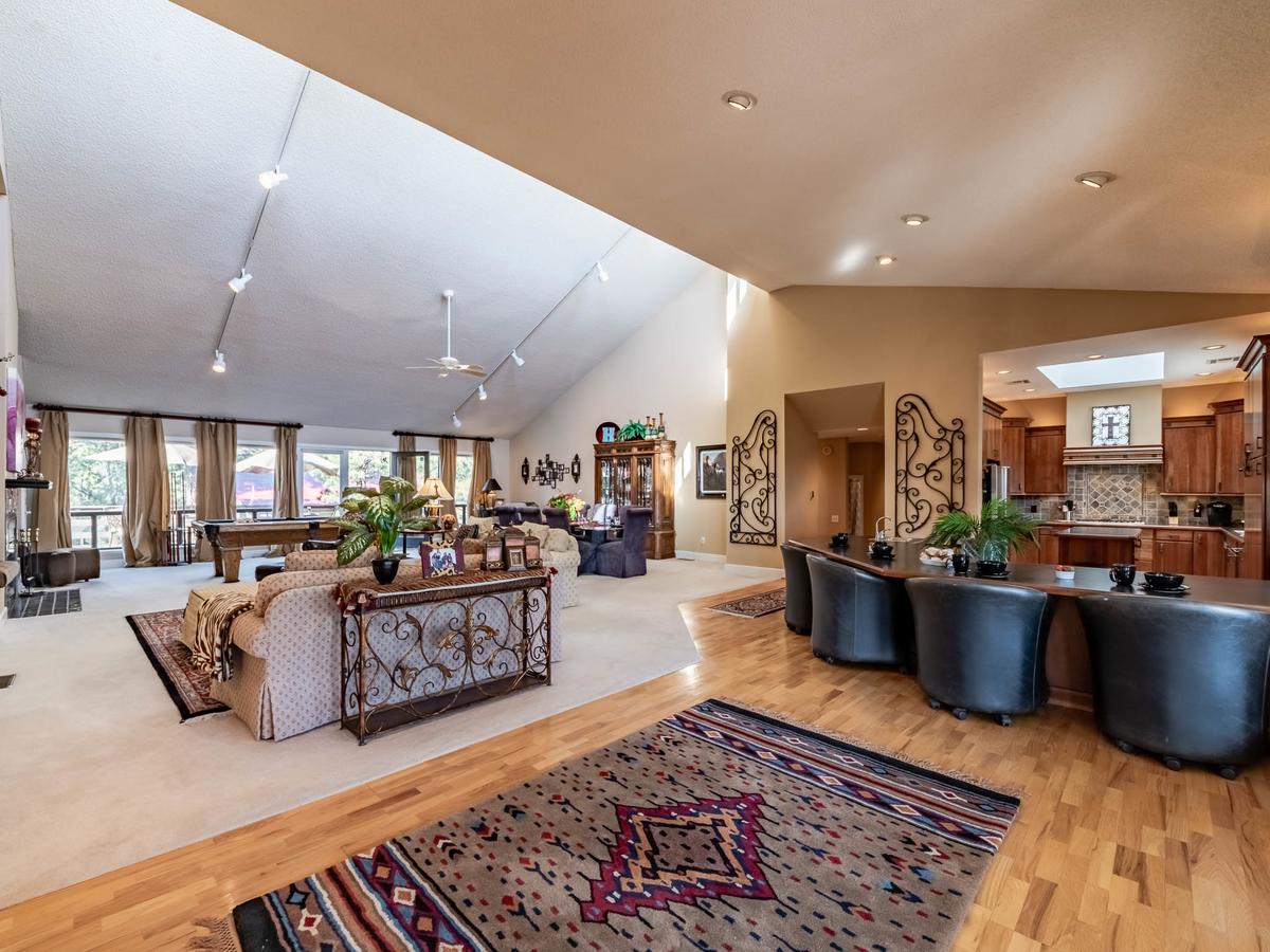 A Trip To Heaven, 5 Bedrooms, Pool Table, Fireplace, WiFi, Grill, Sleeps 12 - thumb 10