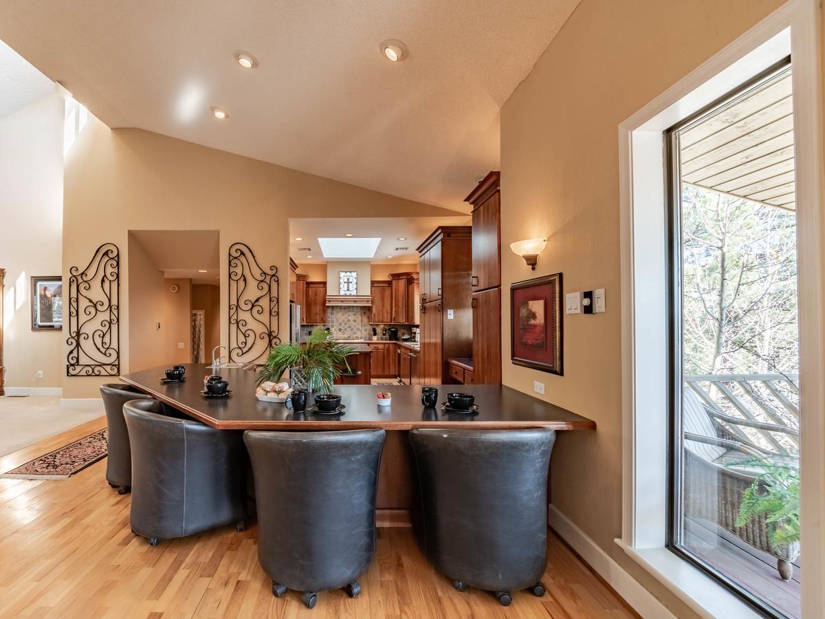 A Trip To Heaven, 5 Bedrooms, Pool Table, Fireplace, WiFi, Grill, Sleeps 12 - thumb 11