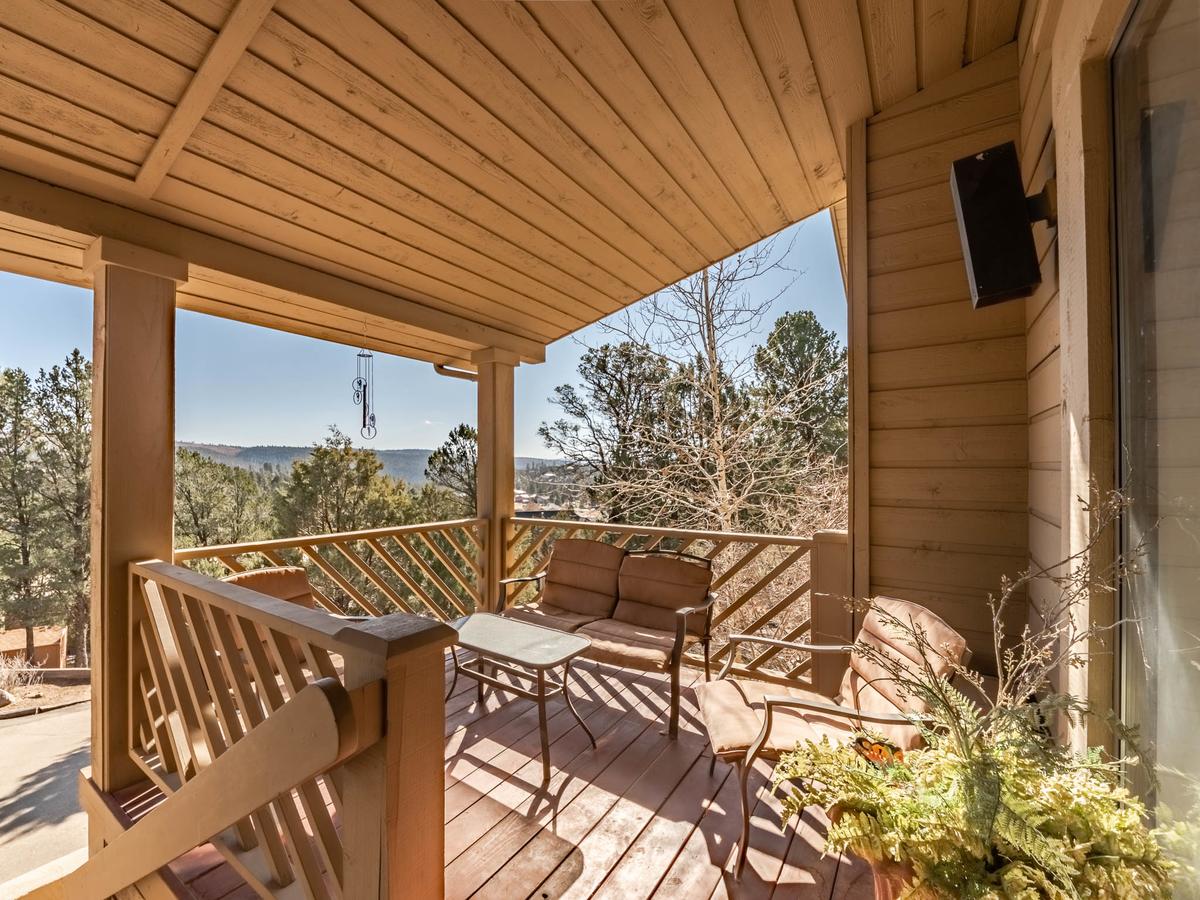 A Trip To Heaven, 5 Bedrooms, Pool Table, Fireplace, WiFi, Grill, Sleeps 12 - thumb 0
