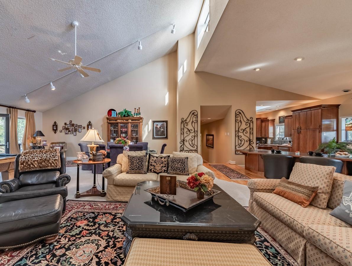 A Trip To Heaven, 5 Bedrooms, Pool Table, Fireplace, WiFi, Grill, Sleeps 12 - thumb 4