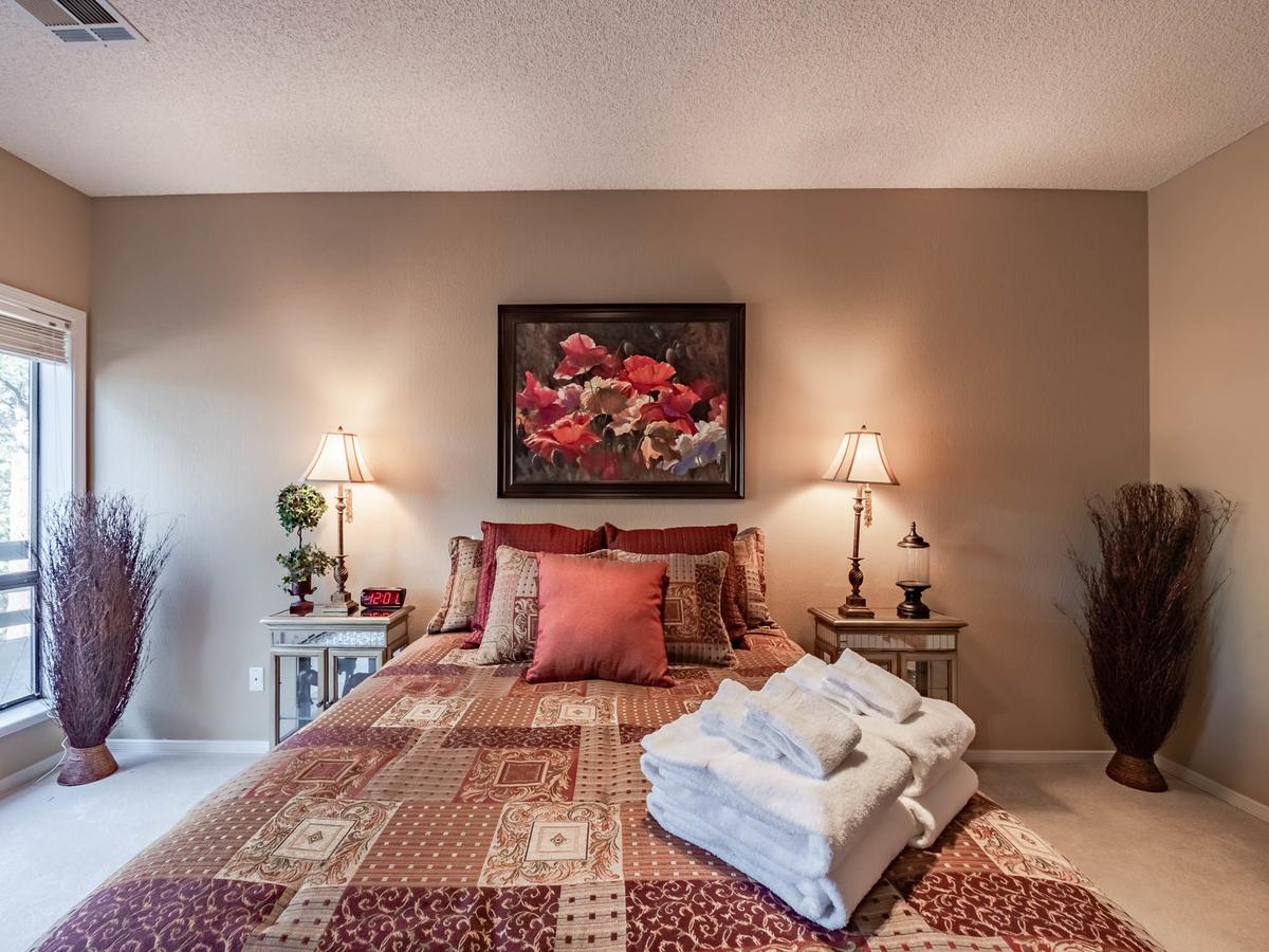 A Trip To Heaven, 5 Bedrooms, Pool Table, Fireplace, WiFi, Grill, Sleeps 12 - thumb 43