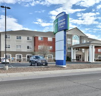 Holiday Inn Express & Suites Portales - Tourism Bookings