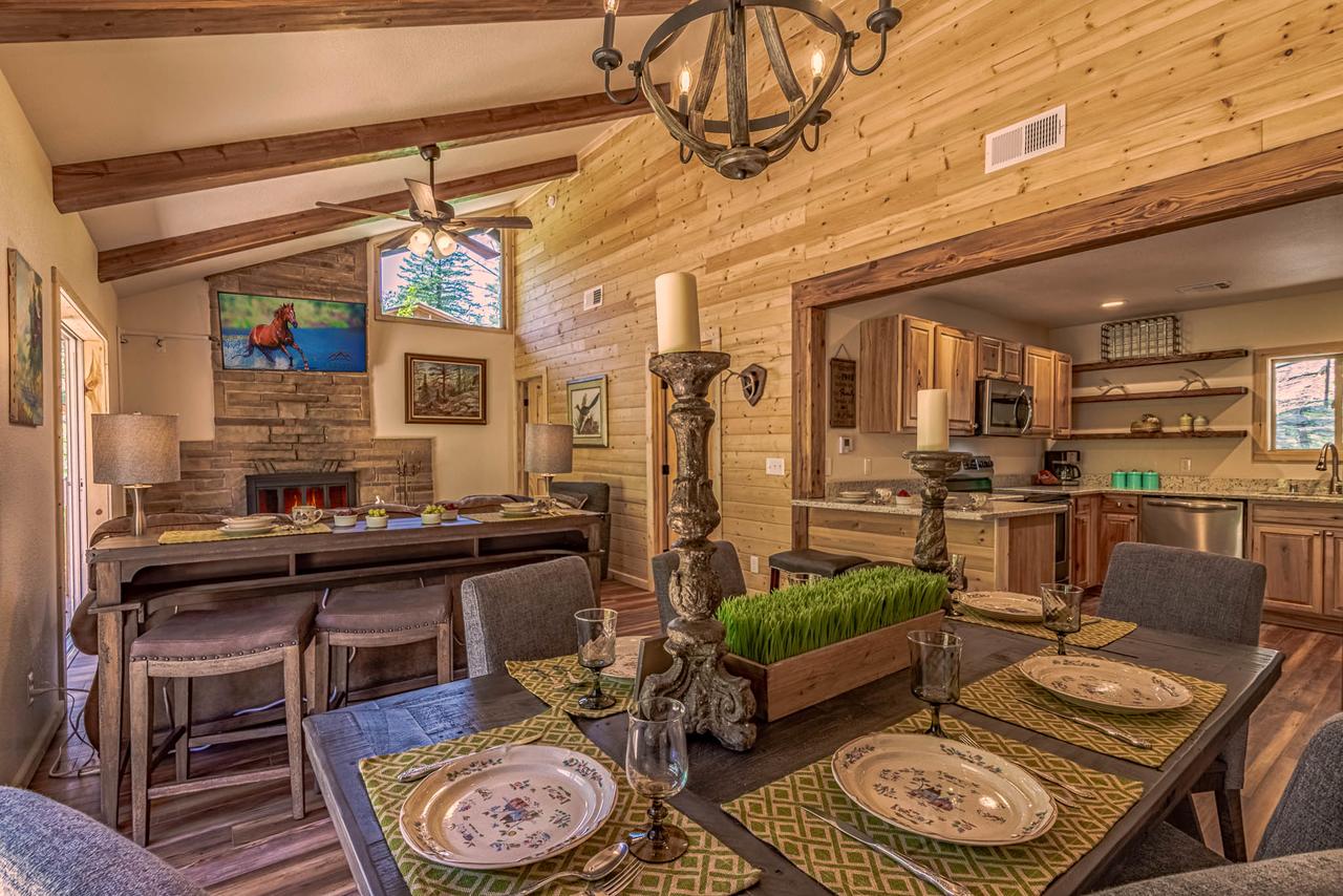 Angel Falls, 4 Bedrooms, Overlooks River, Sleeps 12 - thumb 5