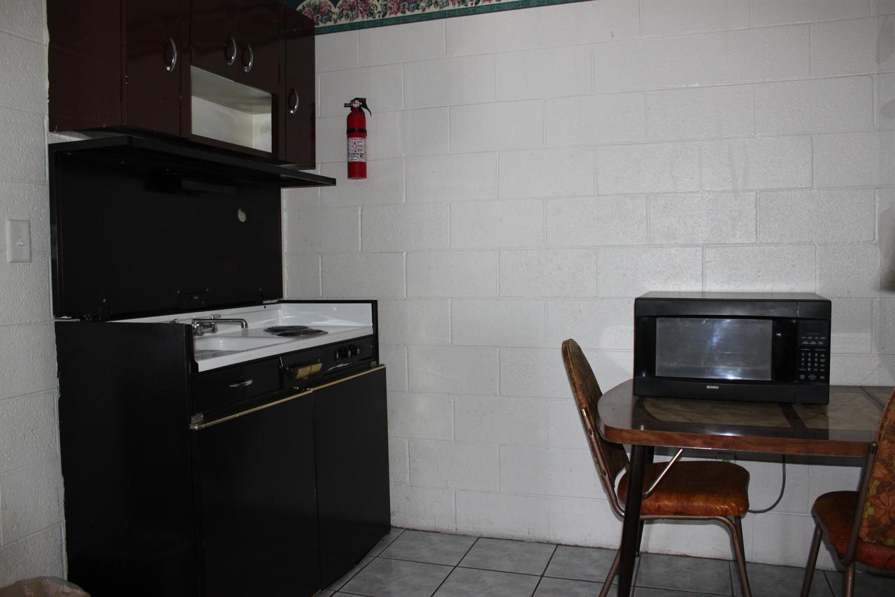 Century 21 Motel - thumb 40