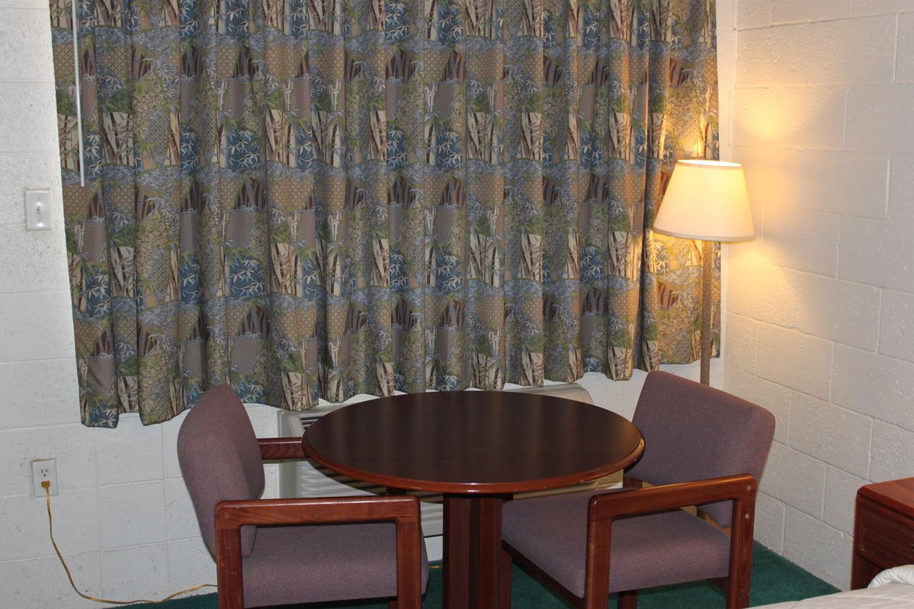 Century 21 Motel - thumb 5