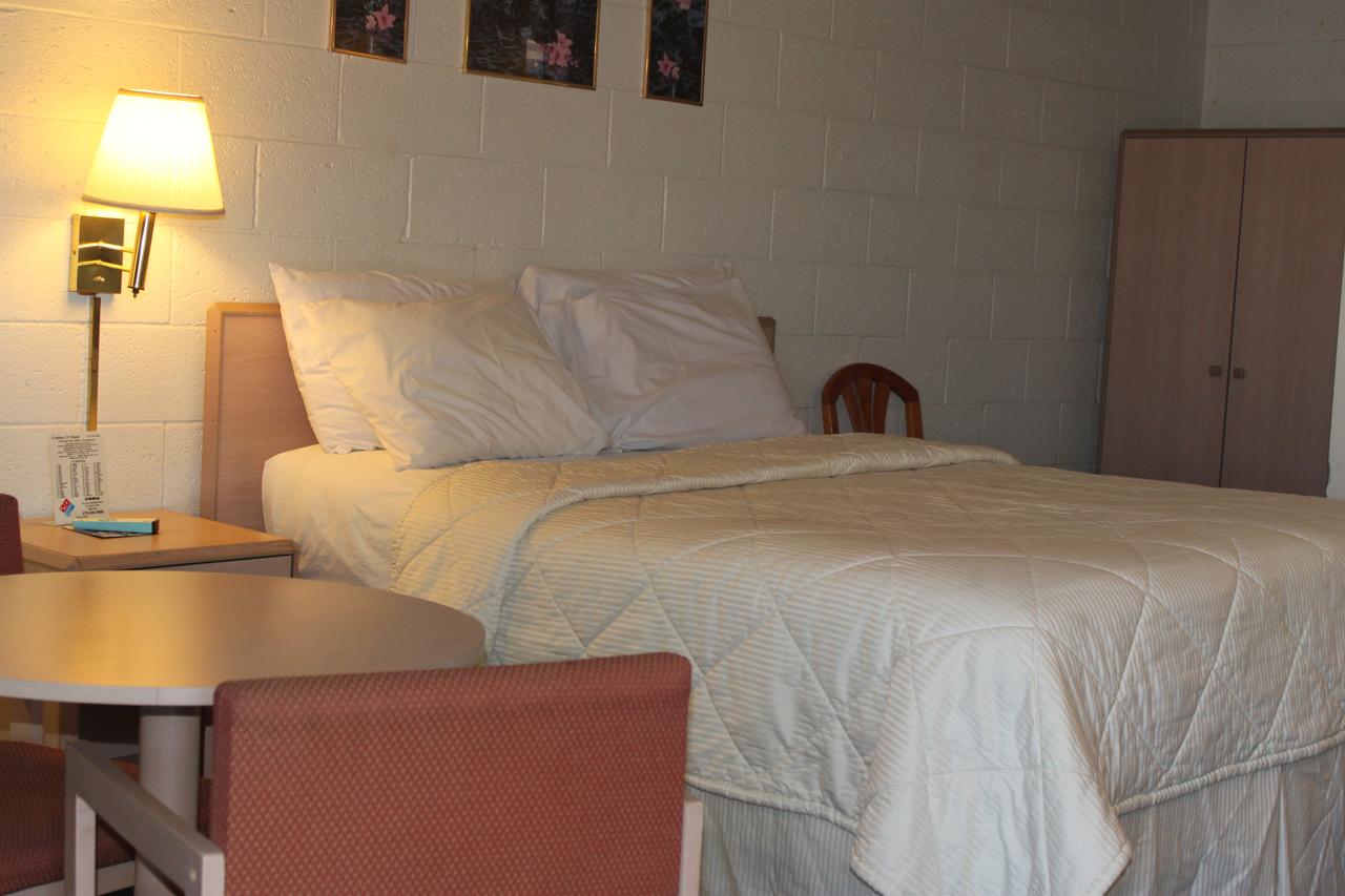 Century 21 Motel - thumb 13