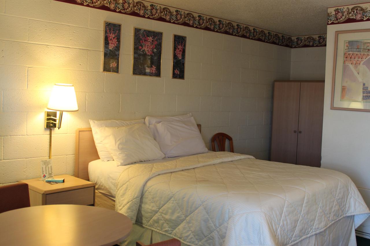 Century 21 Motel - thumb 14