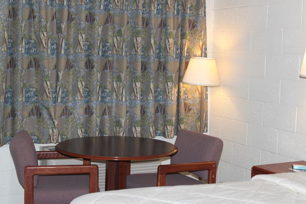 Century 21 Motel - thumb 6