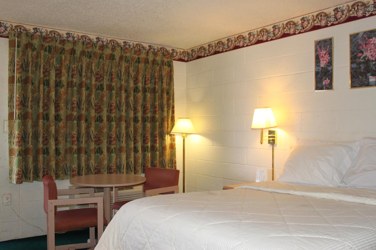 Century 21 Motel - thumb 11