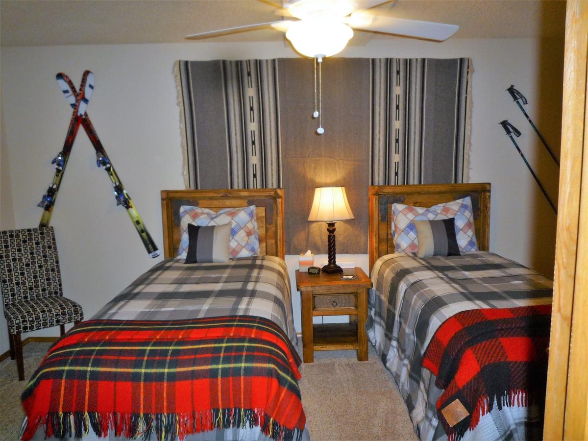 Hummingbird Hideaway - thumb 26