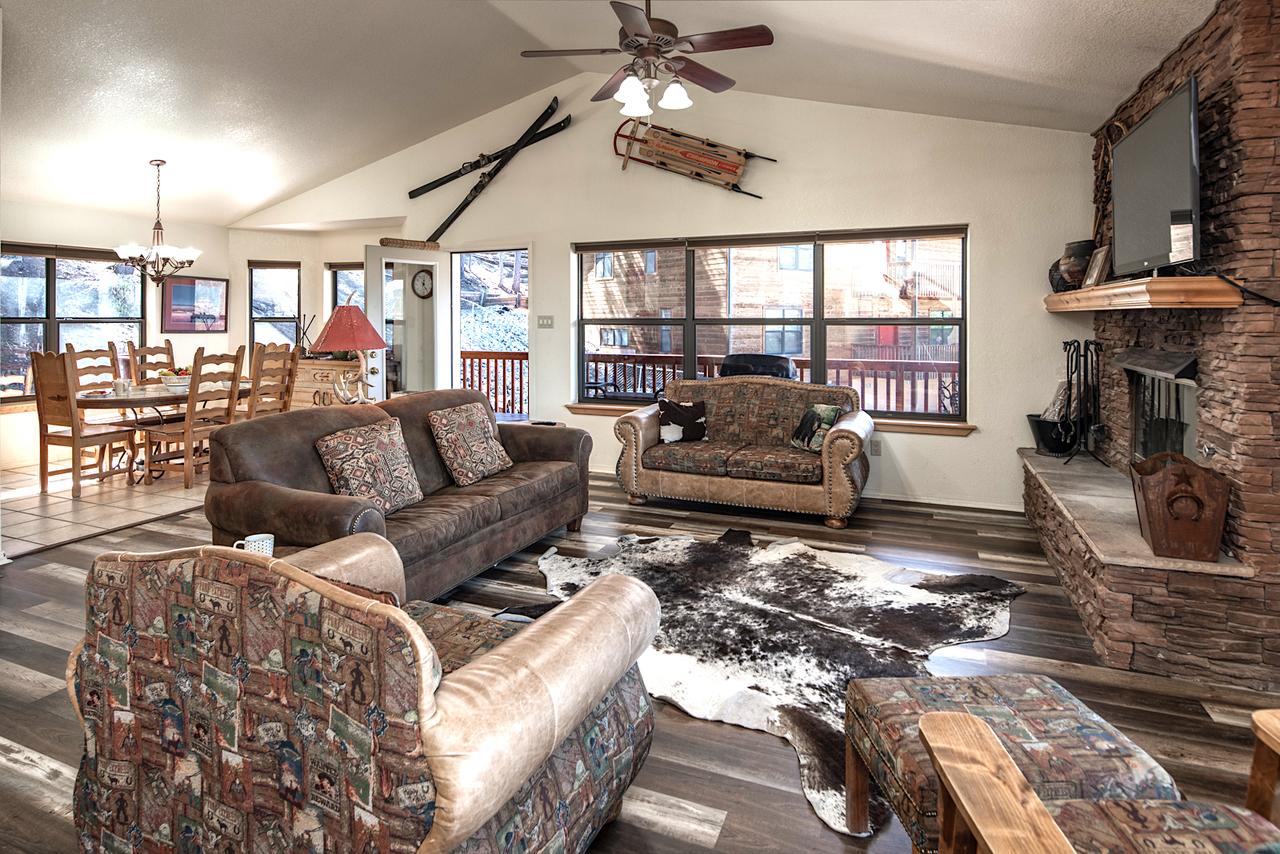 Ain't No Better View, 3 Bedrooms, Sleeps 8, Jetted Tub, Pool Table, Hot Tub - thumb 2