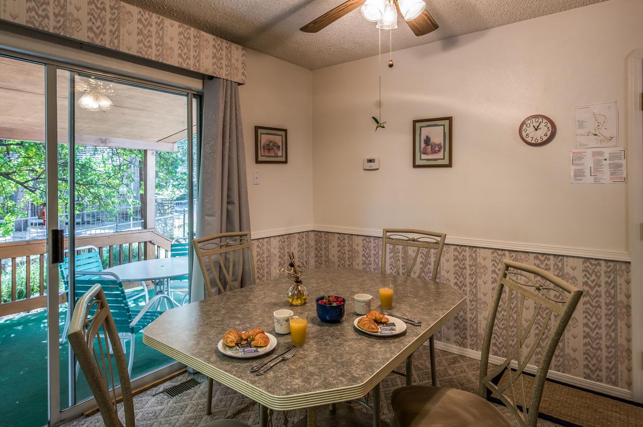 A Whispering River, 2 Bedrooms, Sleeps 6, Pets Welcome, Gas Grill, Hot Tub - thumb 5