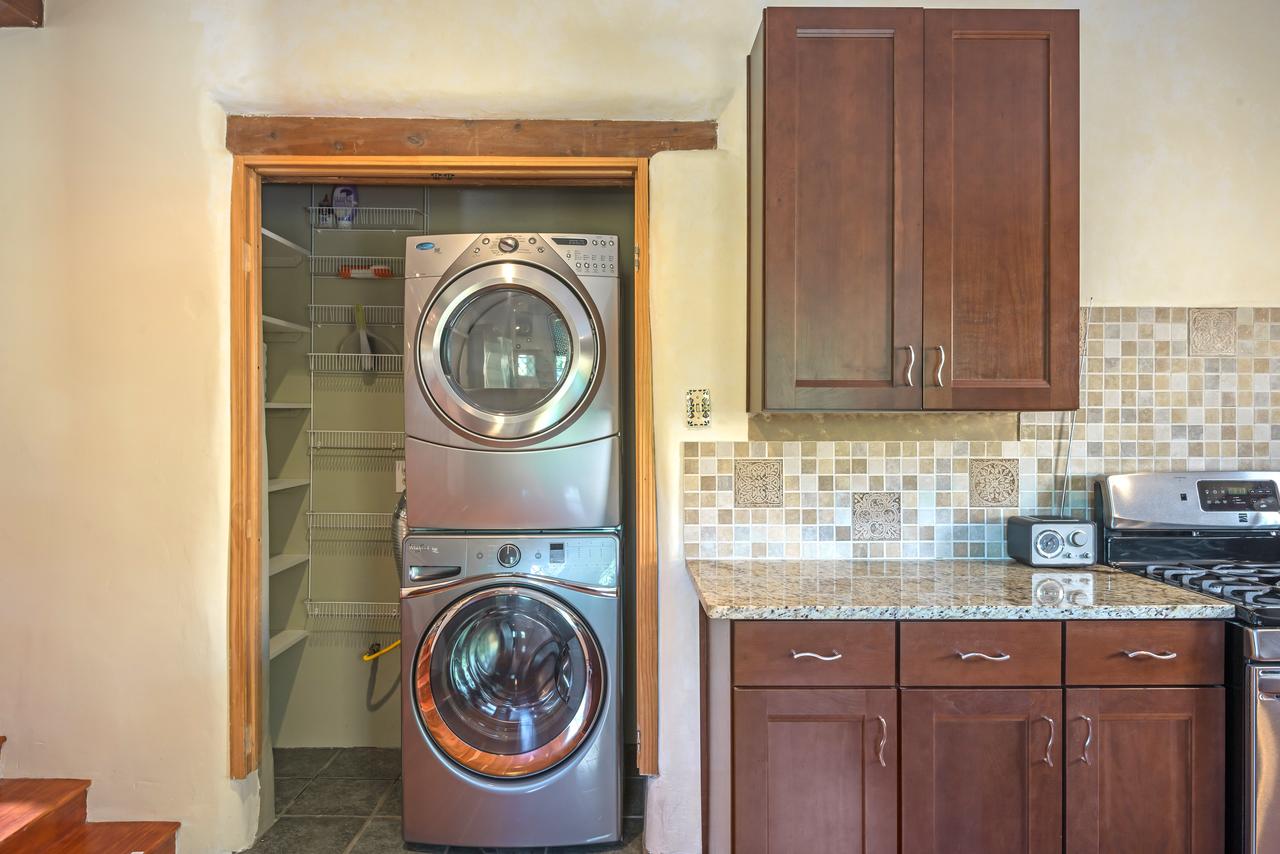 3 BD, 5 Min. Walk To Canyon Rd, Apodaca - thumb 11